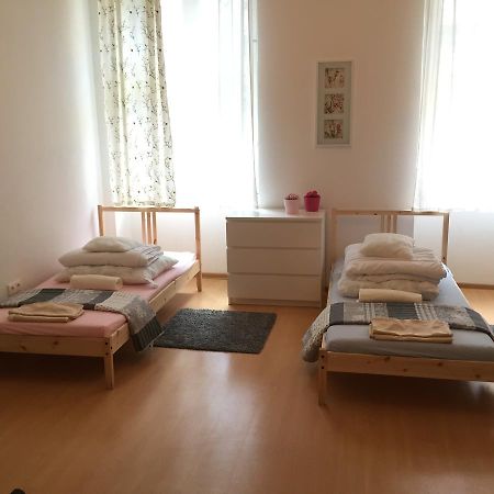 Hostel Wiktoria Krasków Εξωτερικό φωτογραφία